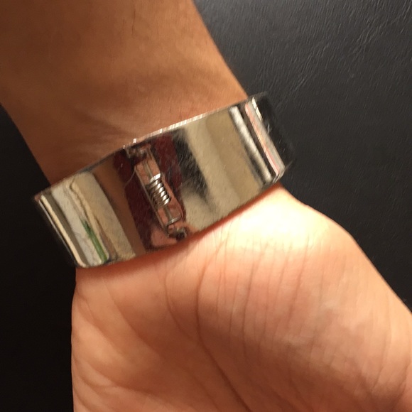 Silver expandable bracelet - Picture 2 of 6